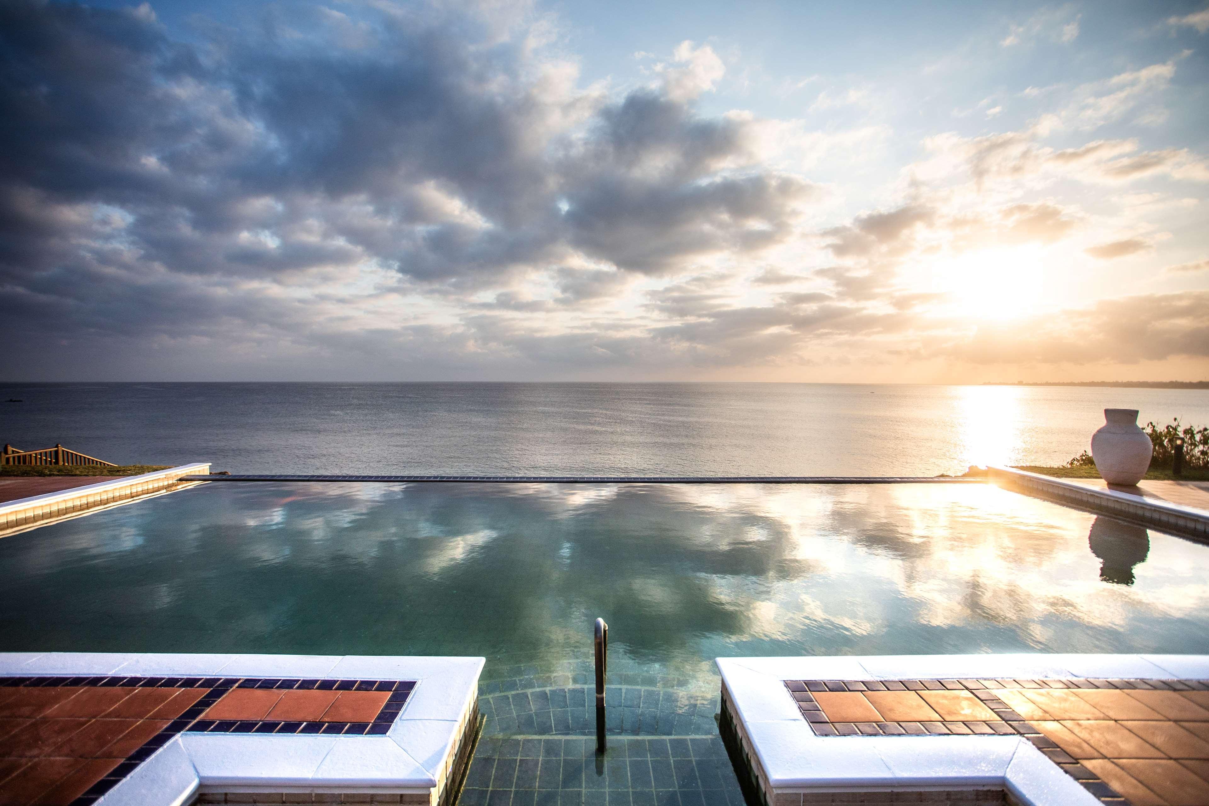 อวานี เปมบา บีช โฮเต็ล Hotel เปงบา ภายนอก รูปภาพ