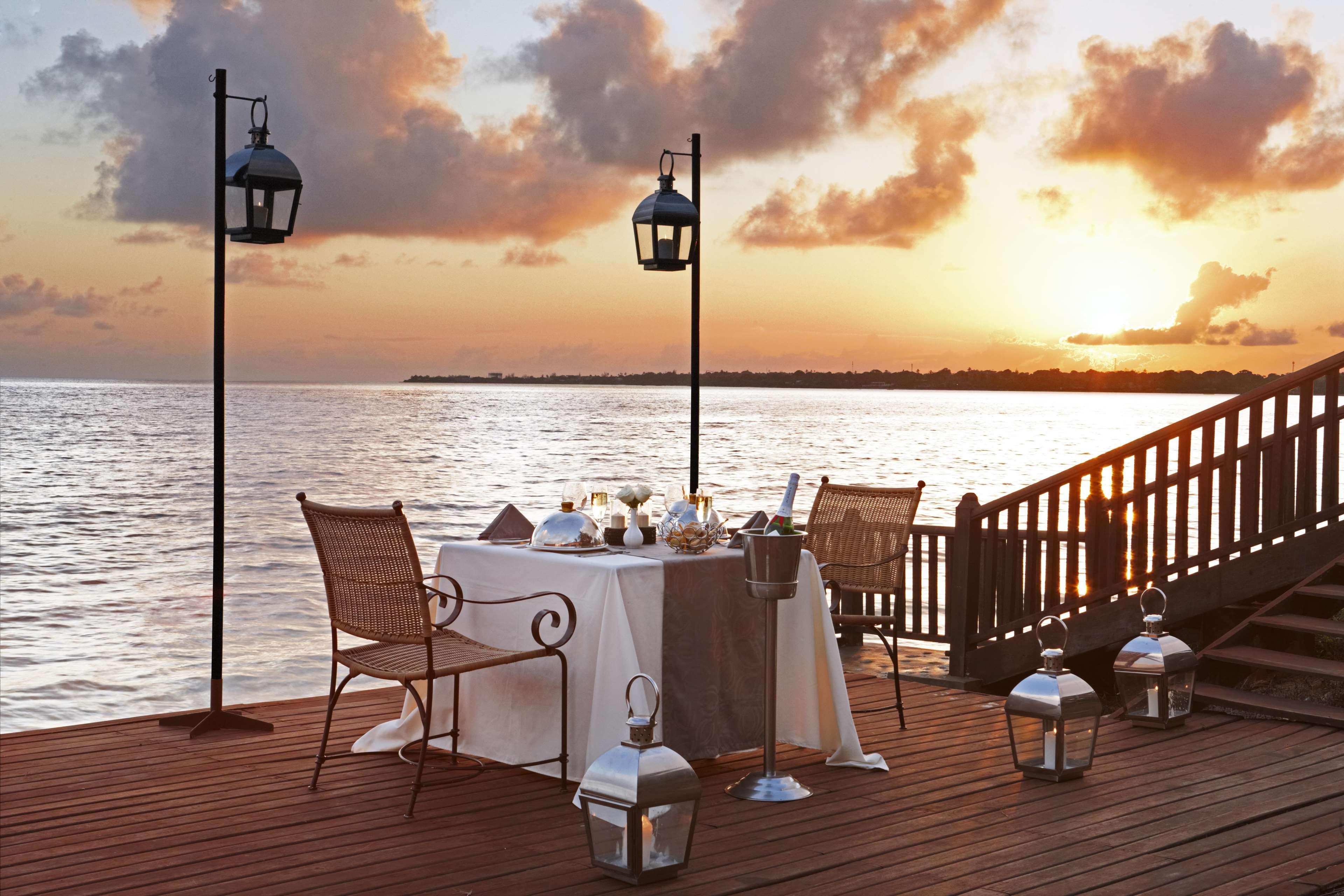 อวานี เปมบา บีช โฮเต็ล Hotel เปงบา ภายนอก รูปภาพ